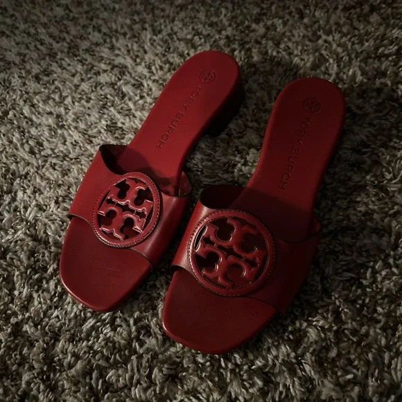 Tory Burch Red Sandals - Picture 1 of 3